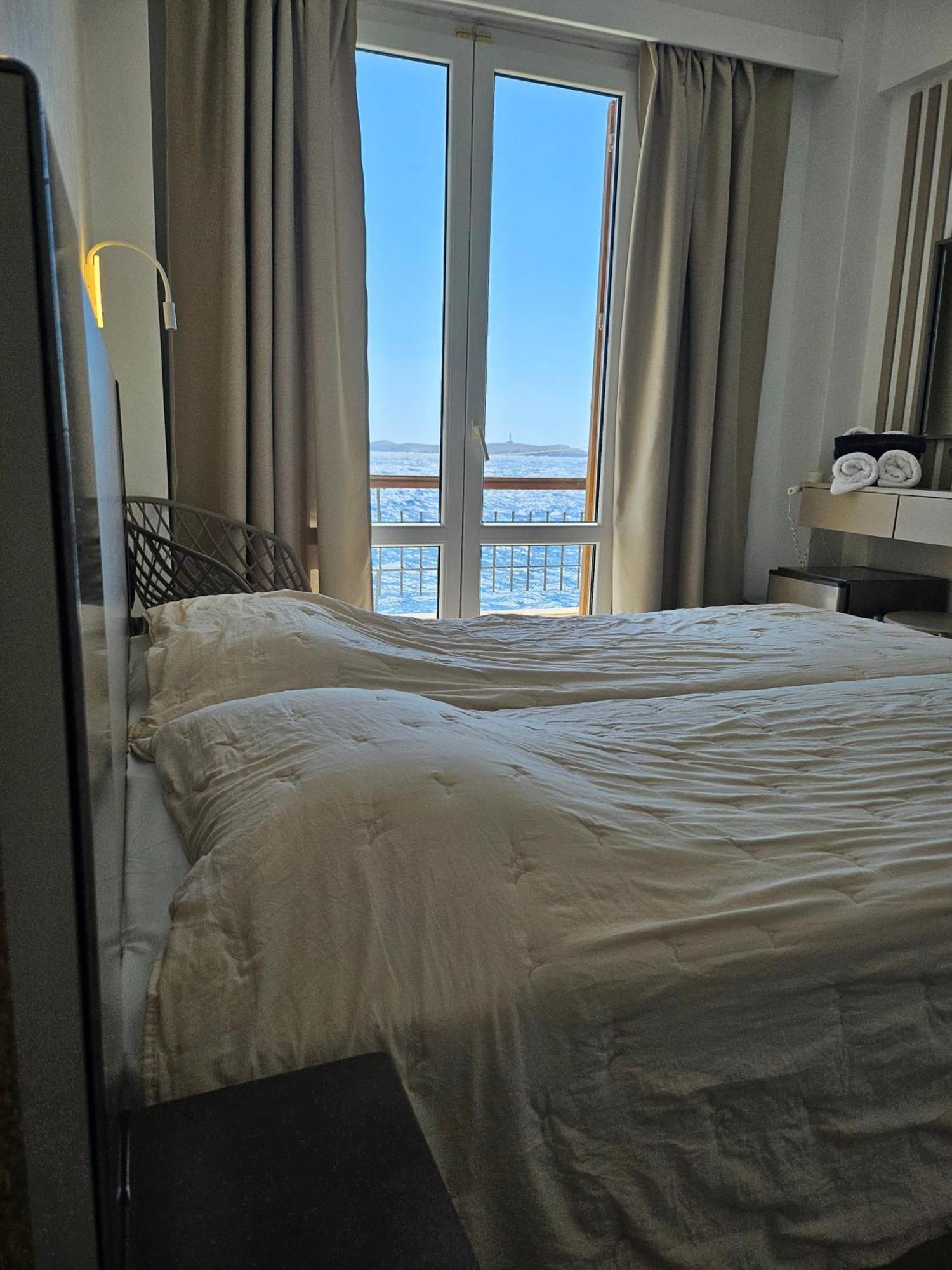Nisaki Hotel & Elite Suites Ermoupoli Eksteriør billede