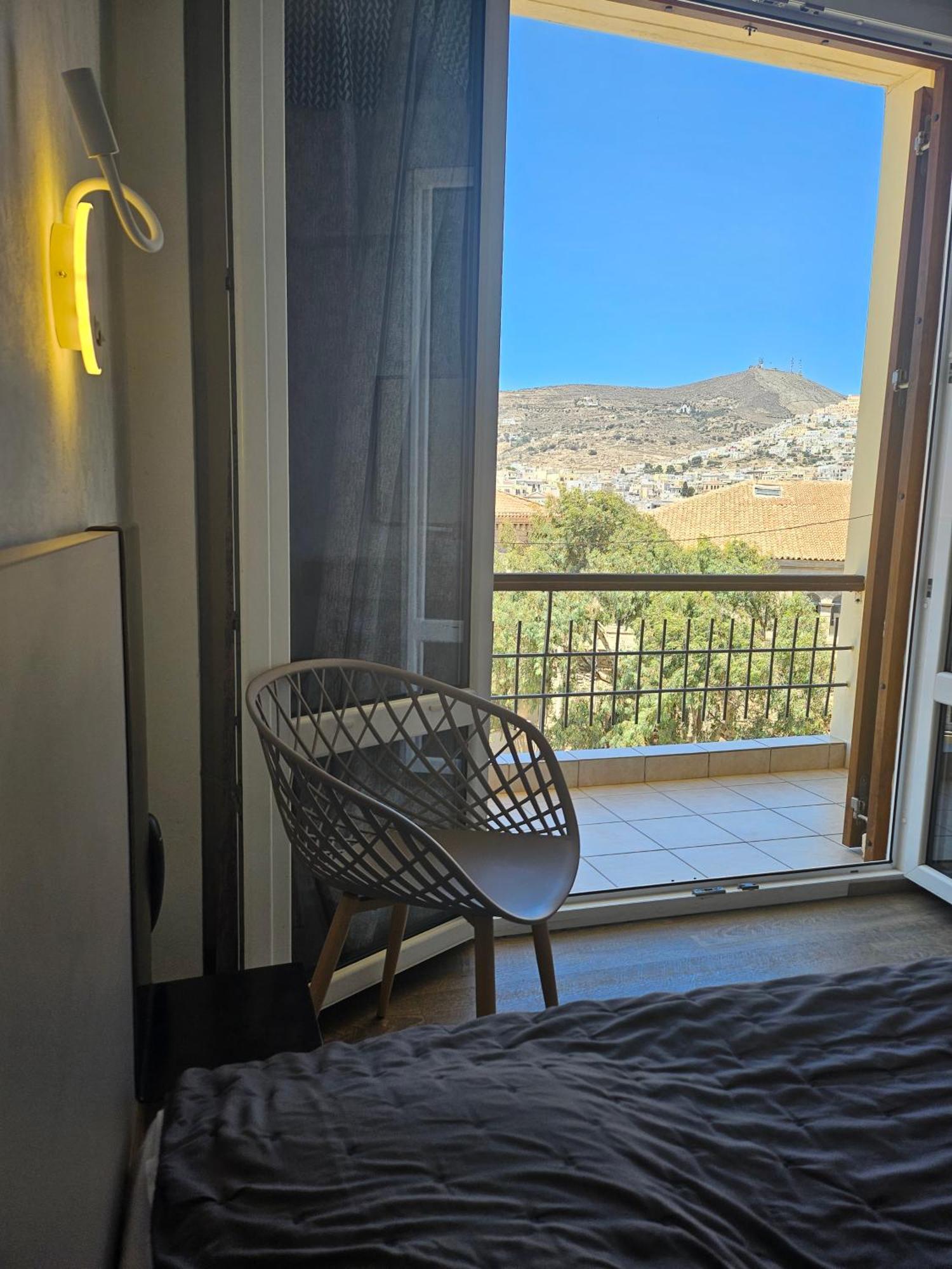 Nisaki Hotel & Elite Suites Ermoupoli Eksteriør billede