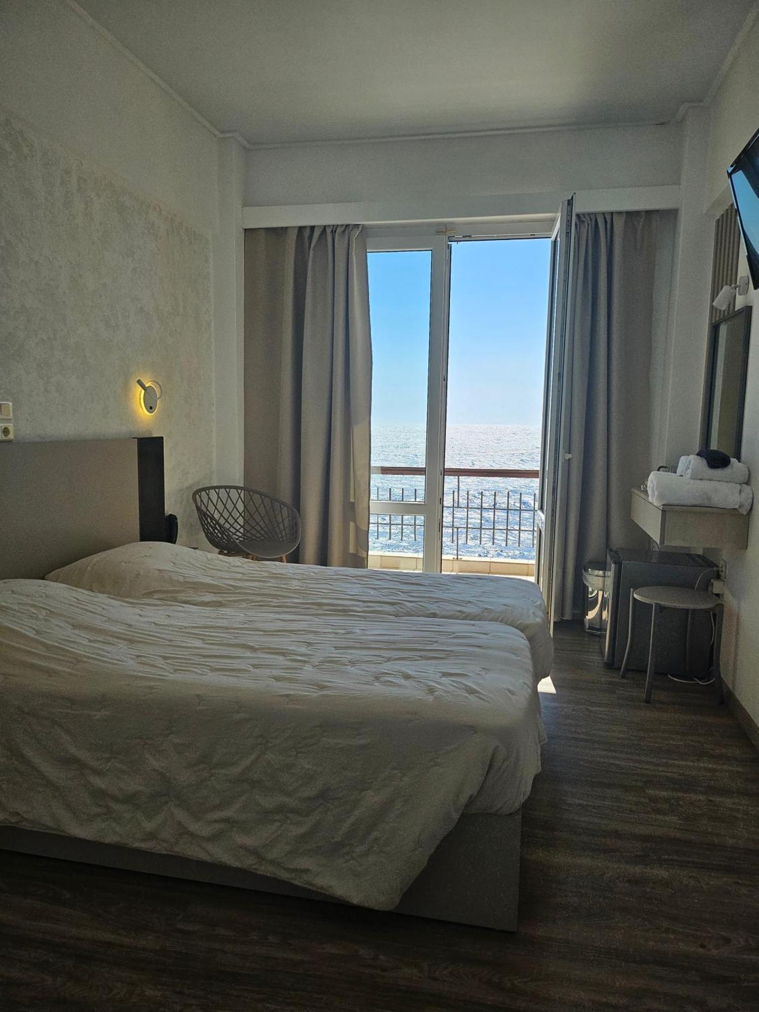 Nisaki Hotel & Elite Suites Ermoupoli Eksteriør billede